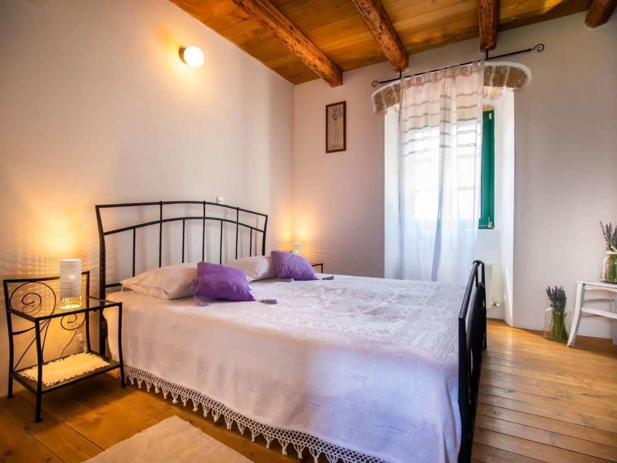 Holiday Home Marija - Roj422 By Interhome Zminj ภายนอก รูปภาพ