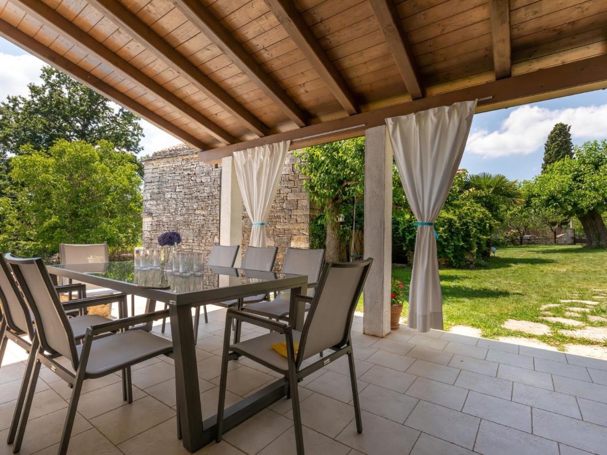 Holiday Home Marija - Roj422 By Interhome Zminj ภายนอก รูปภาพ